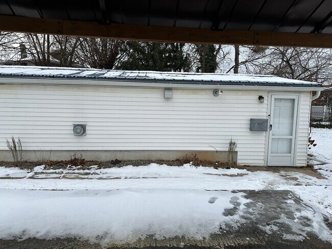 Building Photo - 4935 8th Ave