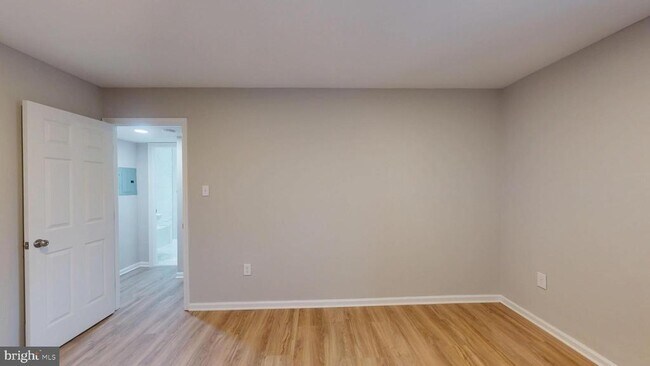 Building Photo - 564 Wilson Bridge Dr