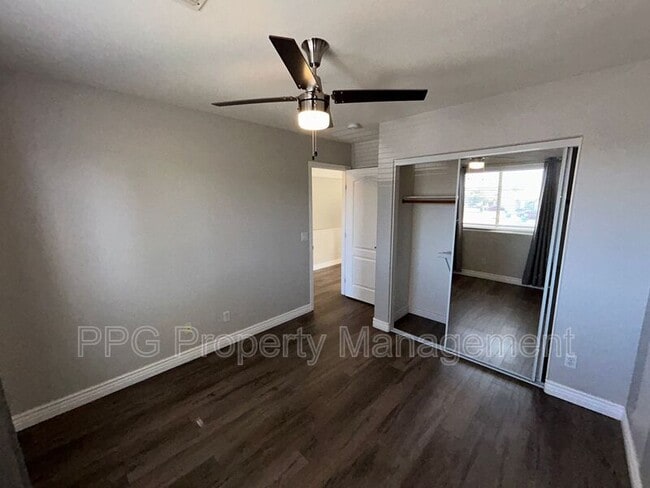 Building Photo - 4121 N Dania Ct