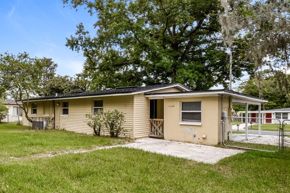 Building Photo - 5816 Sonora Dr W