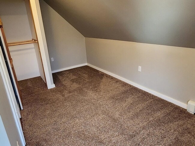 Building Photo - 38 Elmwood B