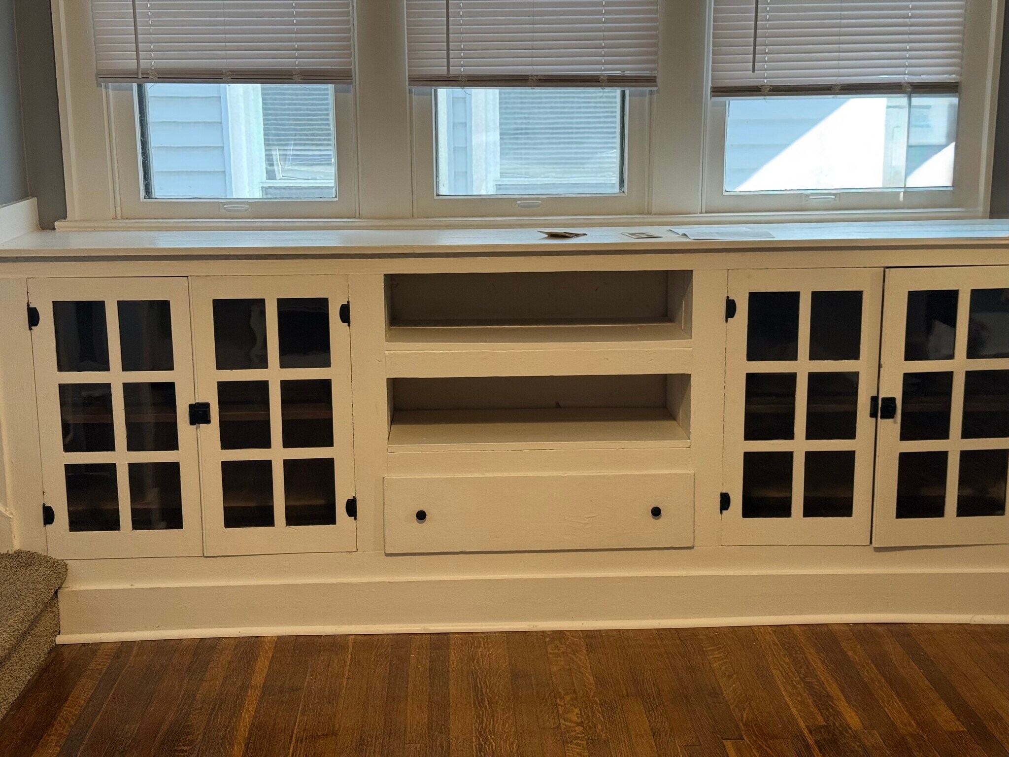 Building Photo - 5028 E New York St