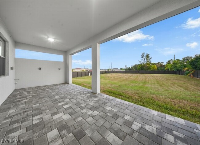 Building Photo - 1124 NE 35th Ln