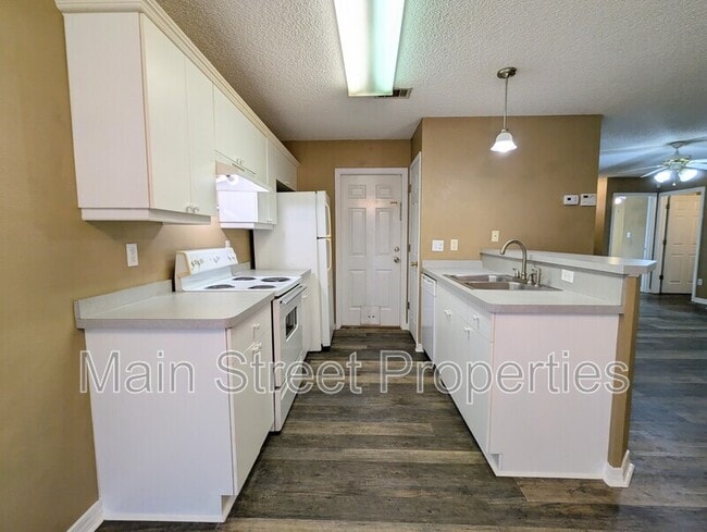 Building Photo - 1511 Galvin Ave