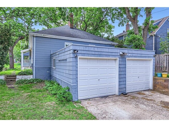 Building Photo - 3805 France Ave S