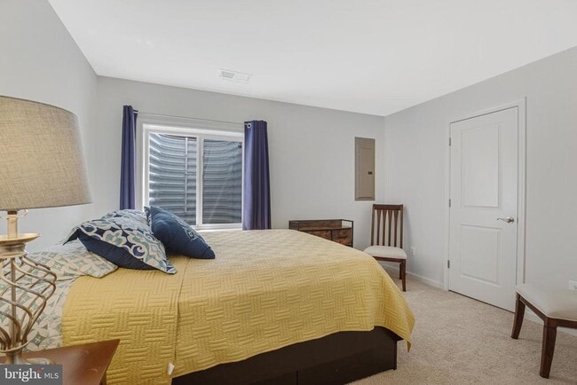 Building Photo - 42526 Oxford Forest Cir