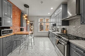 Building Photo - 19 Cortes St