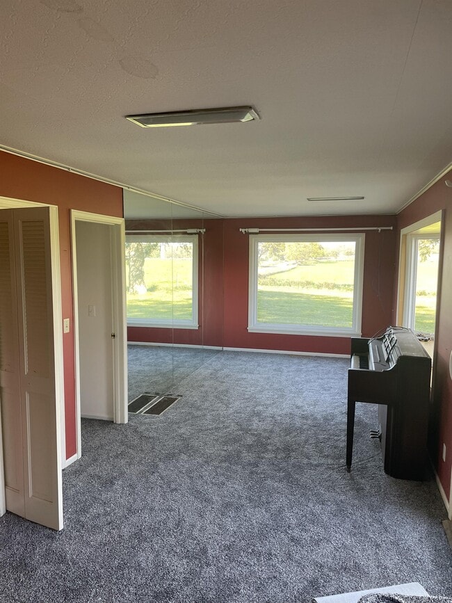 Building Photo - 7020 Brown Rd