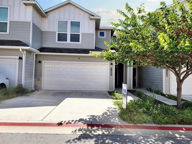 Building Photo - 11321 Gadsen Ln
