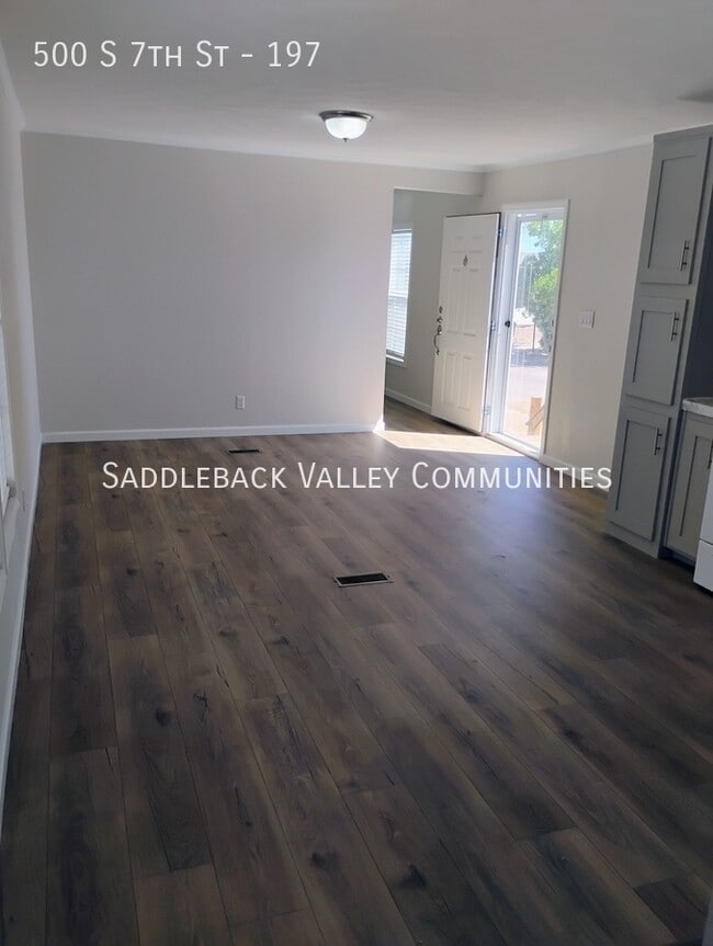 Building Photo - 500 S 7th St