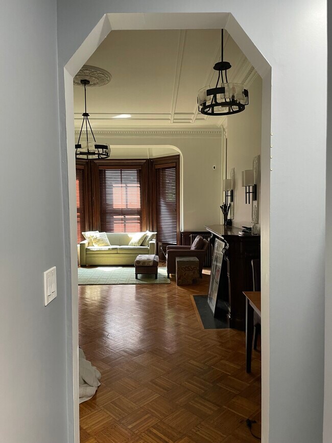 Building Photo - 171 Beacon St