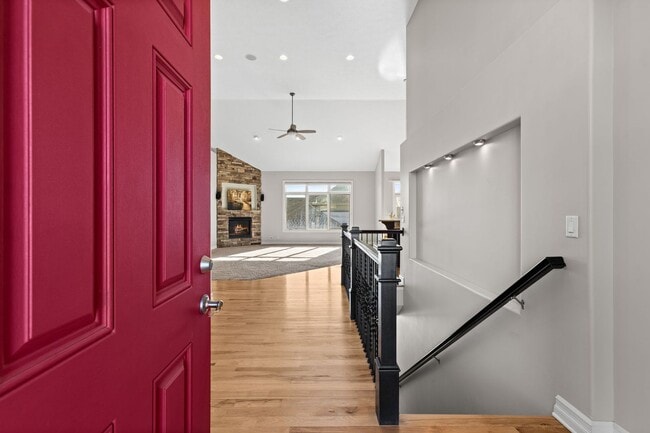 Building Photo - Stunning 4 bedroom Ranch in Elkhorn