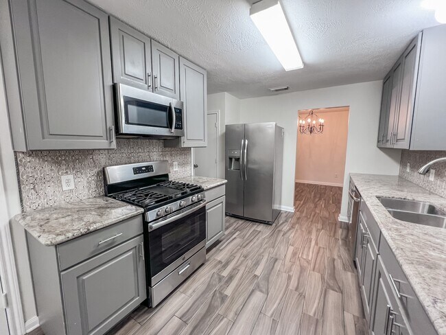Building Photo - 319 Grand Isle Ln