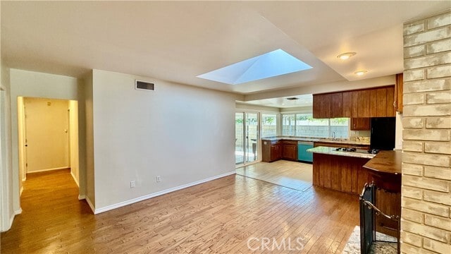 Building Photo - 7843 Woodlake Ave