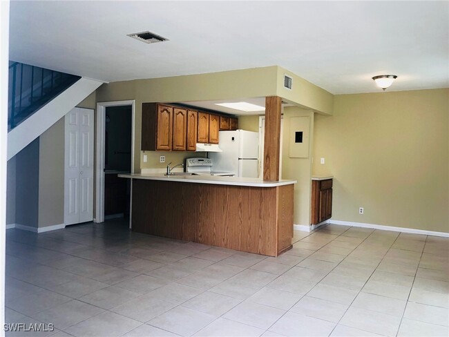 Building Photo - 3303 Royal Canadian Trace