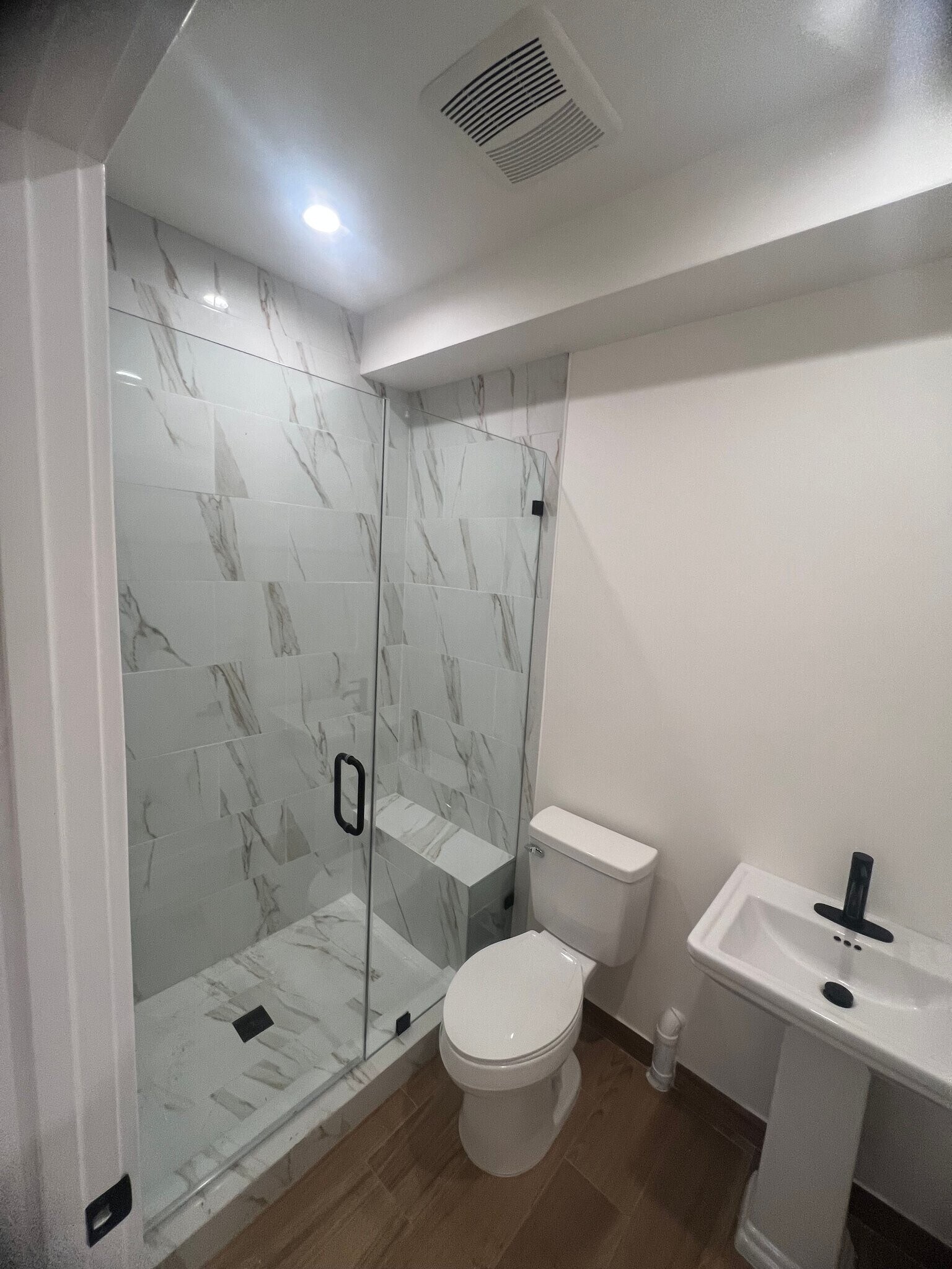 Building Photo - 6903 Fulton Ave