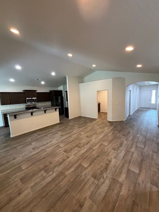 Building Photo - 3624 N Britton Rd