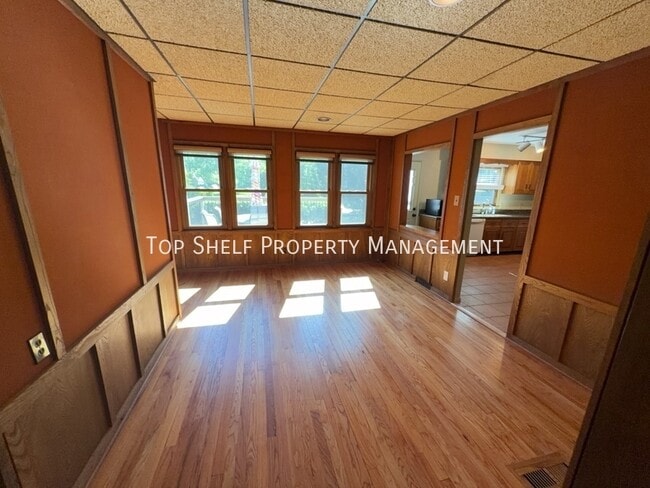 Building Photo - 3215 44th St