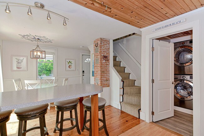 Building Photo - WINTER RENTAL: Changes In Latitude (Dogs Welcome!)