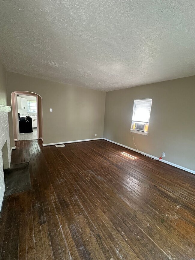 Building Photo - 3481 Hillside Ave