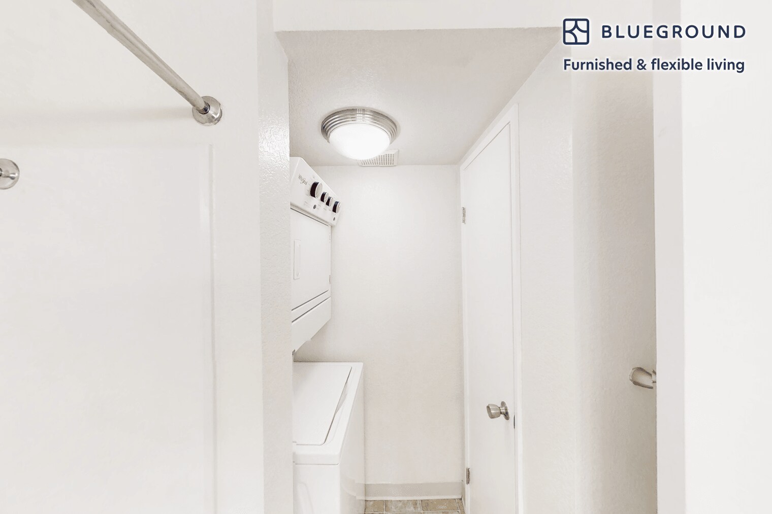 Building Photo - 121 Roble Rd