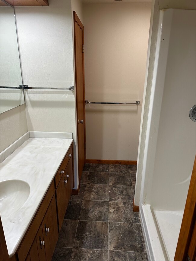 Building Photo - 809 2nd Ave NE