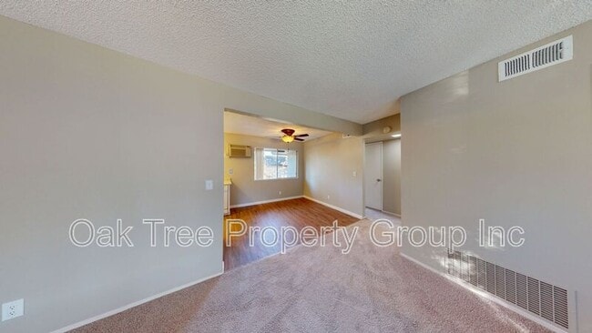 Building Photo - 1637 Catalina Ct