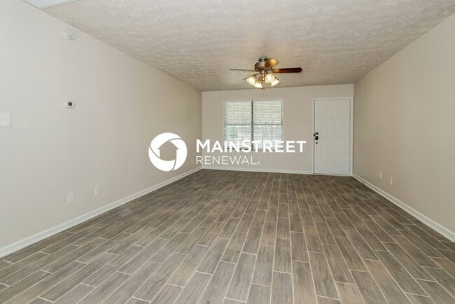 Building Photo - 732 Genesis Ln