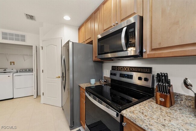 Building Photo - 11960 Champions Green Way