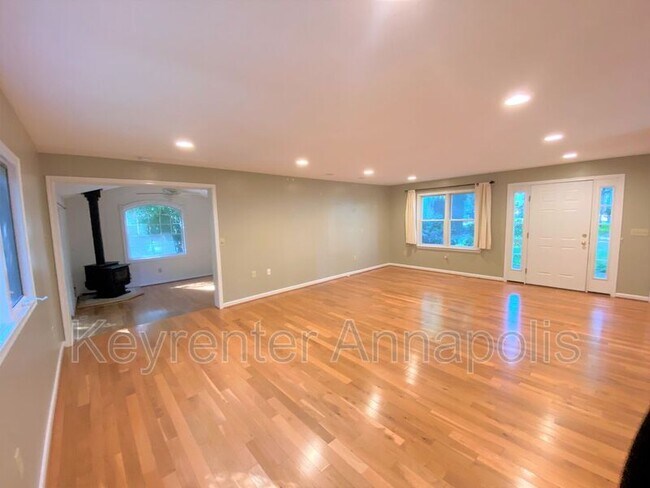 Building Photo - 1161 Green Holly Dr