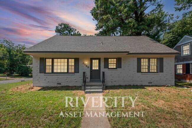 Primary Photo - 3843 Blue Jay Rd