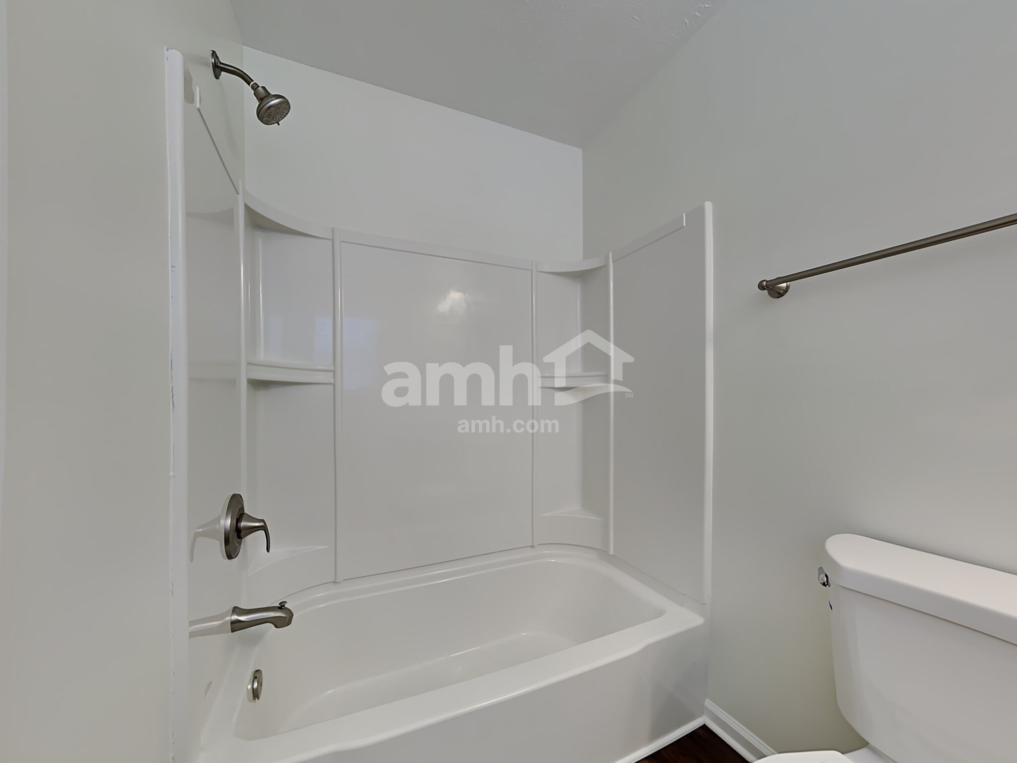 Building Photo - 15518 Farmland Ct