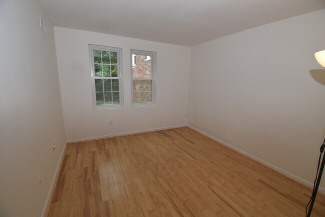 Building Photo - 1806 Key Blvd