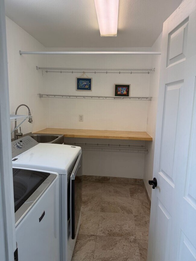 Building Photo - 9223 Camden Lake Way