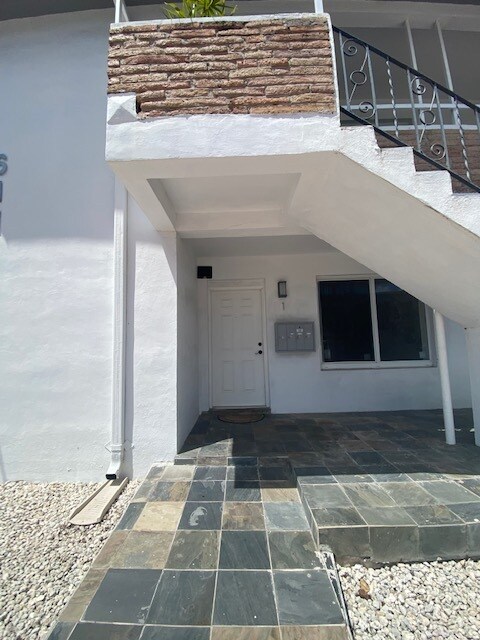 Building Photo - 611 74th St