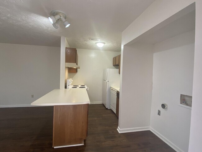 Building Photo - 6408 Starbrook Dr