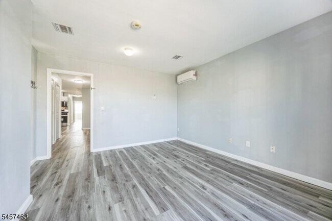 Building Photo - 708 Ocean Ave