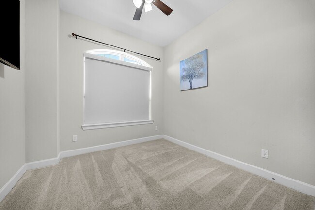 Building Photo - 407 Micaela Meadows Ct