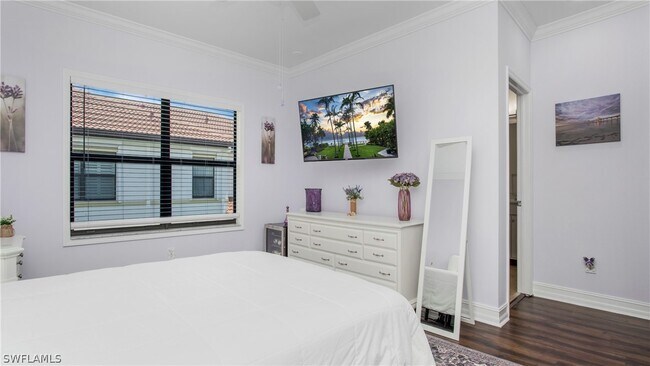 Building Photo - 9460 Sardinia Way