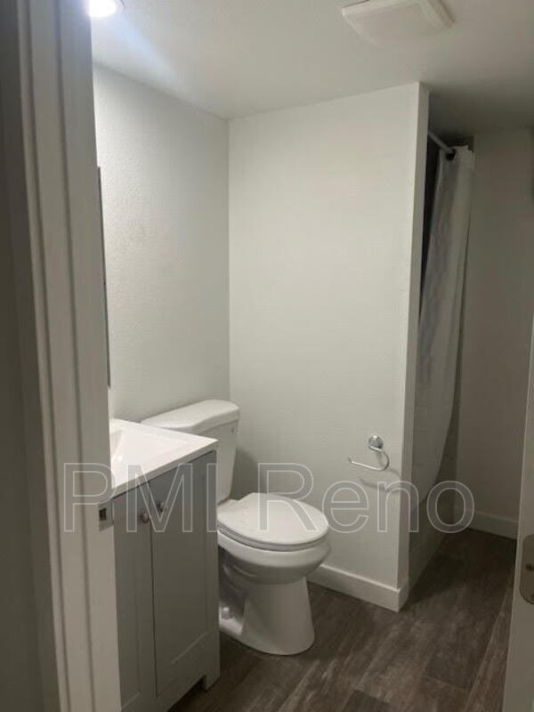 Building Photo - 614 Kuenzli St