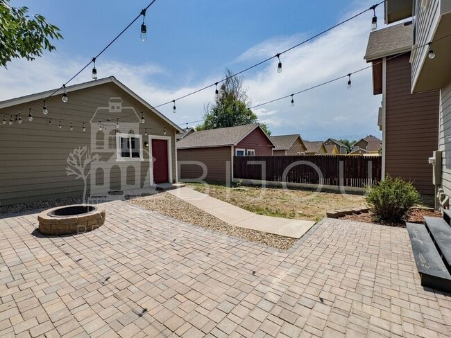 Building Photo - 5199 Dovetail Ln