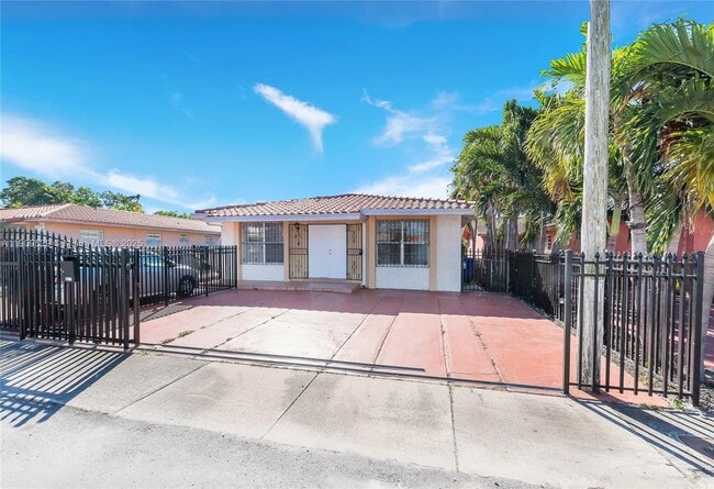 Primary Photo - 3076 SW 17th St