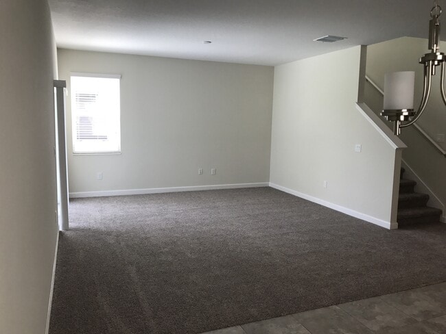 Building Photo - 5/3 Lake Nona/Moss park Home with FREE Lawncare, Internet, Cable and Phone