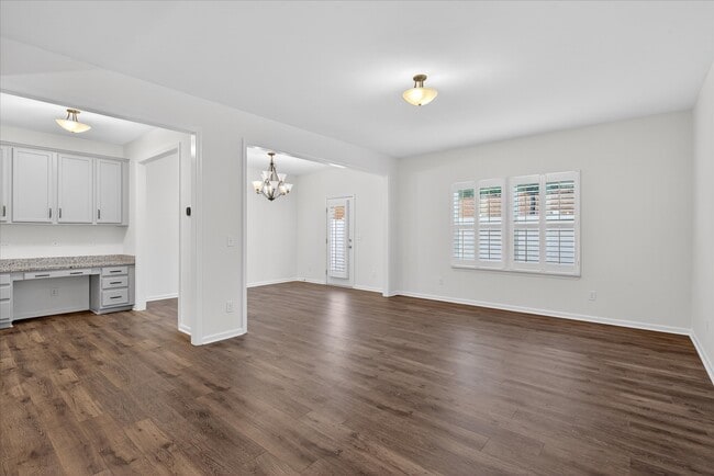 Building Photo - 7481 Hartsfield Dr