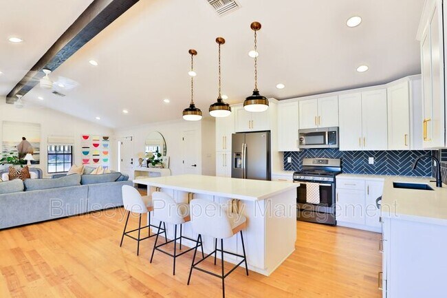 Building Photo - 2672 E Mesquite St