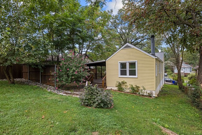 Building Photo - 3 Bed 2 Bath - Silver Spring Single Family...