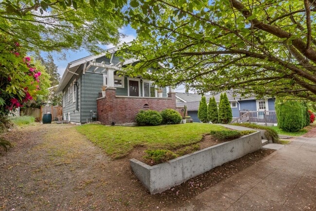 Building Photo - 4Bd/2Ba Seattle Home