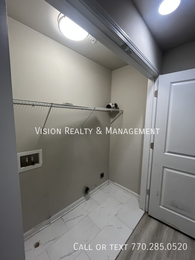 Building Photo - 8324 Triple Crown Dr