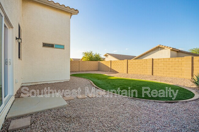 Building Photo - 1098 W Oak Tree Ln