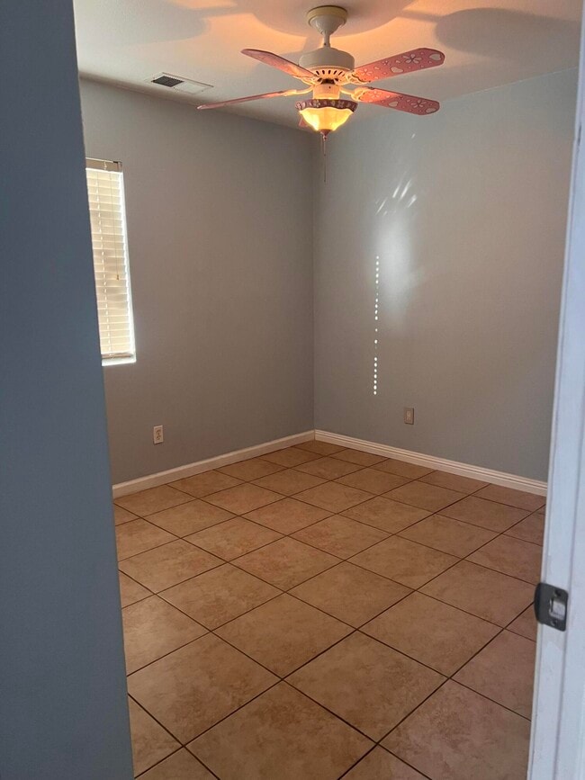 Building Photo - 83144 Albion Dr